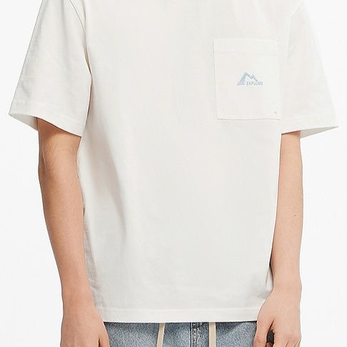 白Tシャツ 胸ポケット付き シンプル半袖