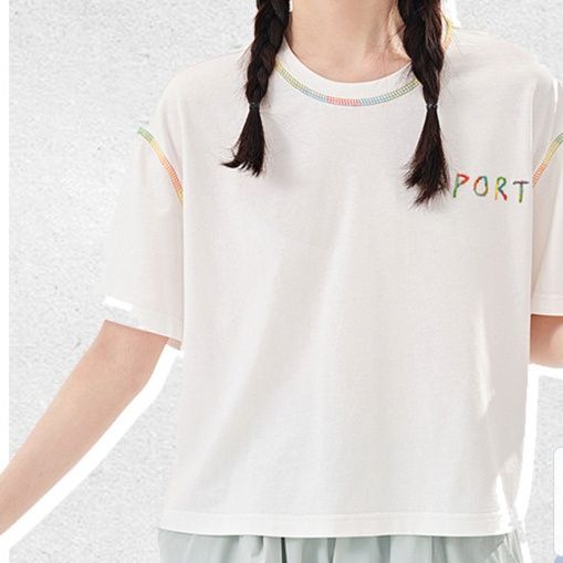 白Tシャツ 虹色ステッチ装飾クルーネック半袖