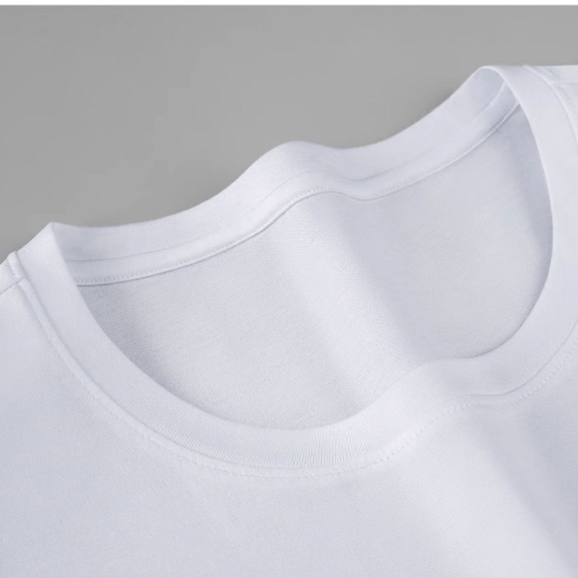 白Tシャツ 洗練シルエット 上質コットン半袖