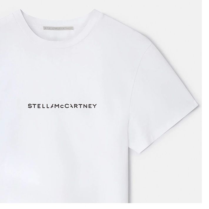 白Tシャツ シンプル胸元ロゴ入り半袖カットソー