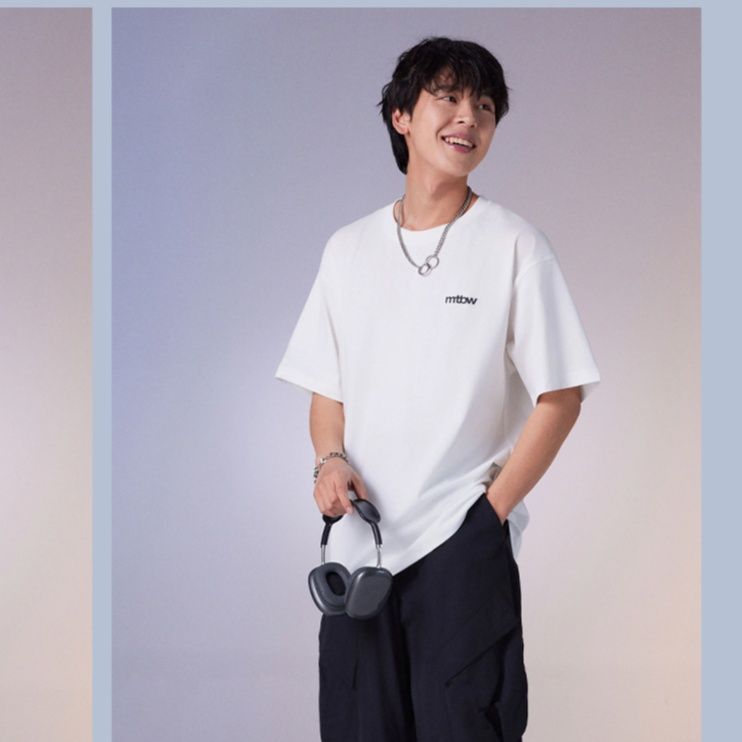 白Tシャツ 胸元ワンポイント 上質クルーネック
