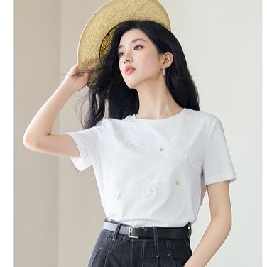 白Tシャツ 蝶々刺繍入り丸首半袖シャツ
