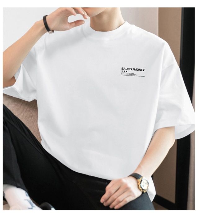 白Tシャツ シンプル胸元ロゴ入り半袖カットソー