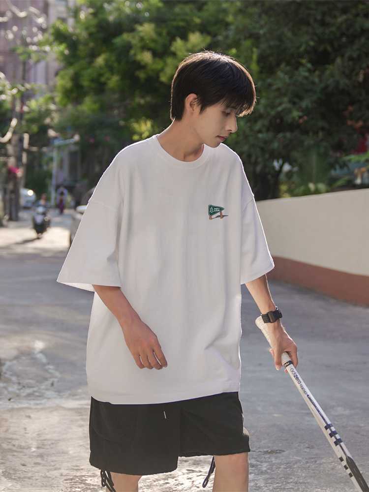 ダンス用にも使える白tシャツで最高のパフォーマンスが叶う5選