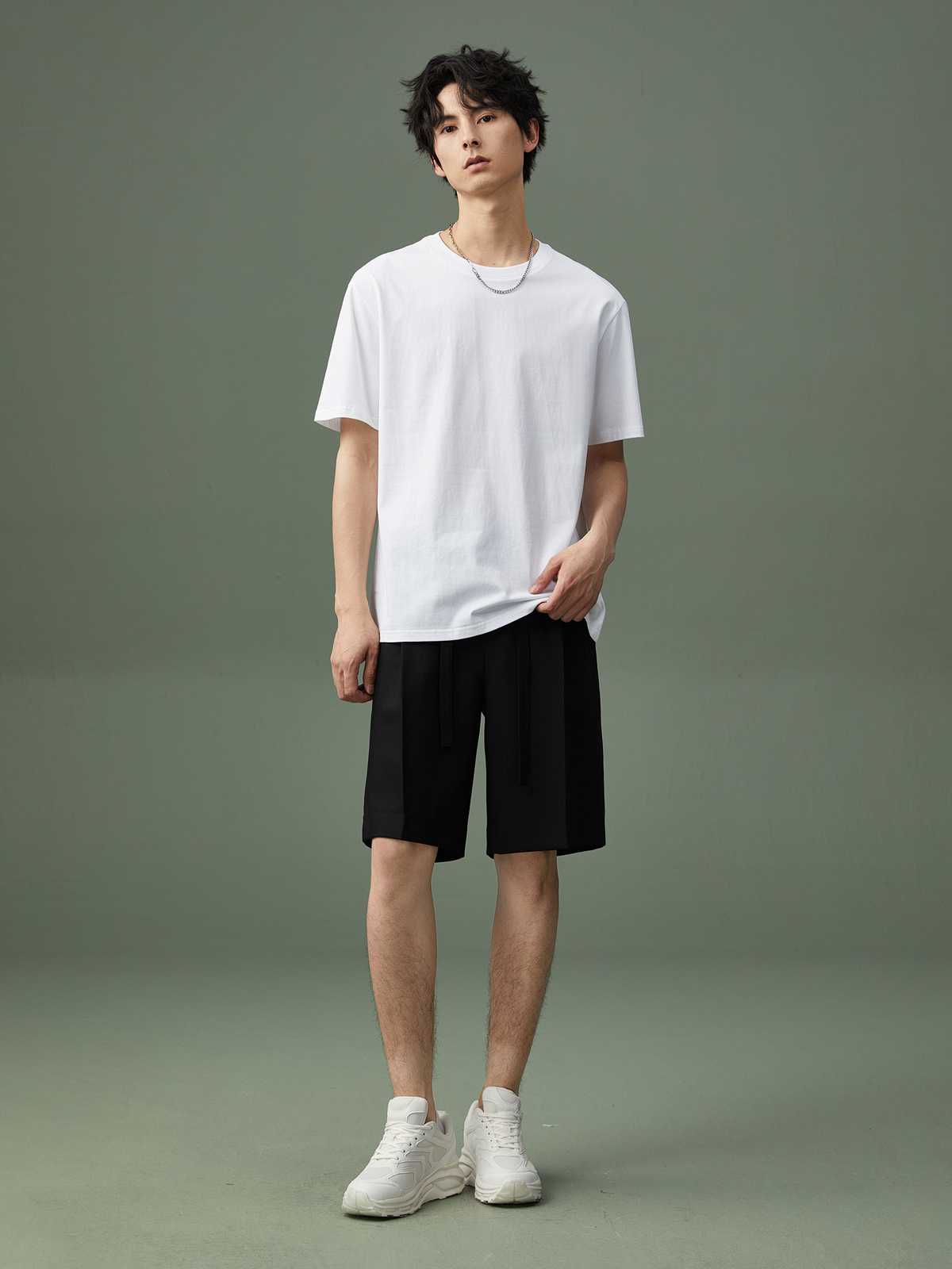 白Tシャツ メンズ なめらか質感 ゆったり半袖シャツ