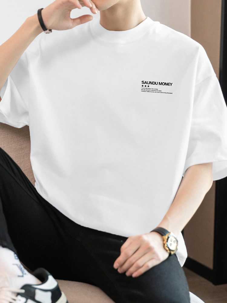 白Tシャツ シンプル胸元ロゴ入り半袖カットソー