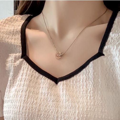 白Tシャツレディース パフスリーブ配色パイピングブイネック半袖トップス