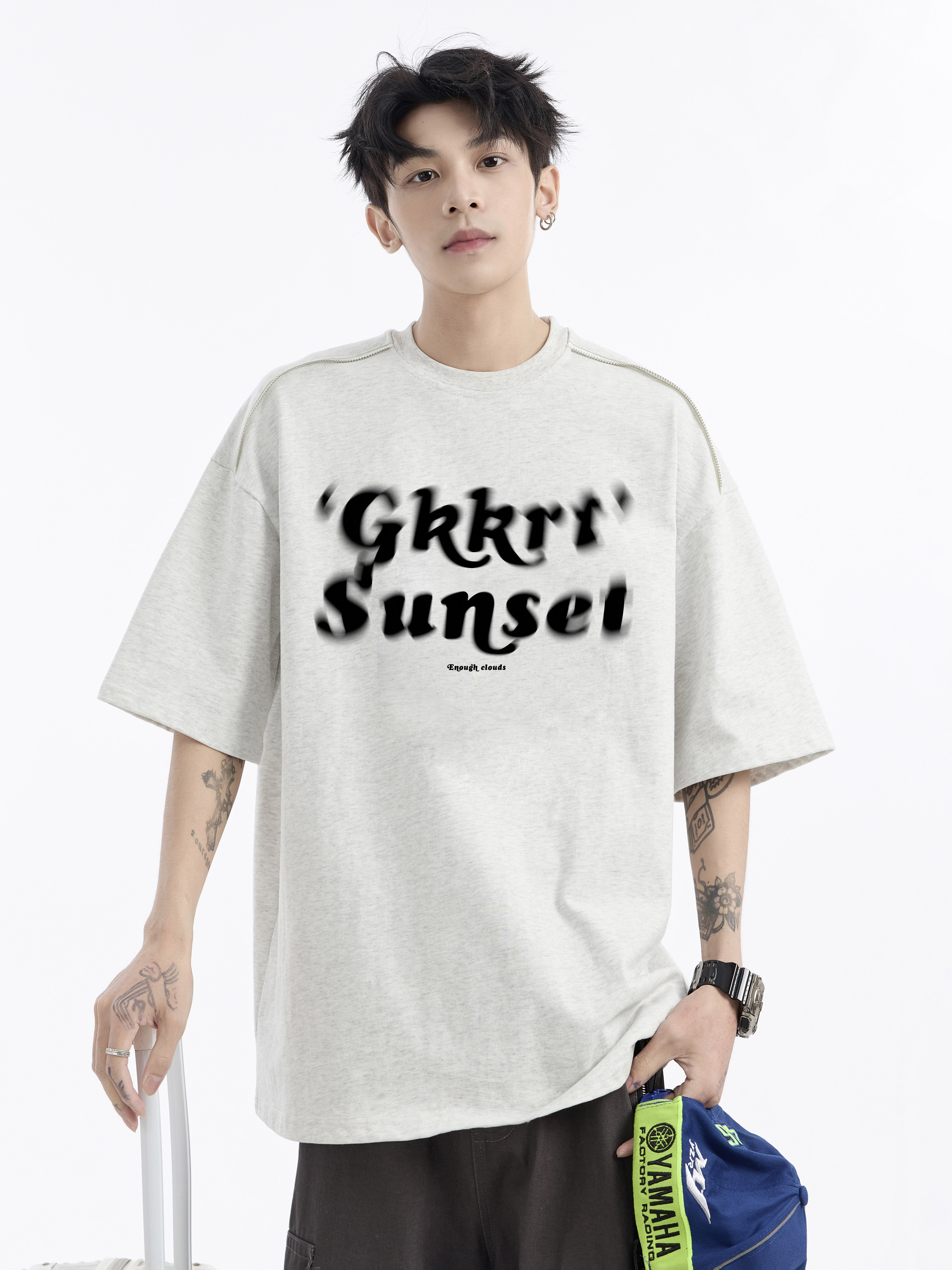 白Tシャツ ぼかし文字プリント半袖Ｔシャツ