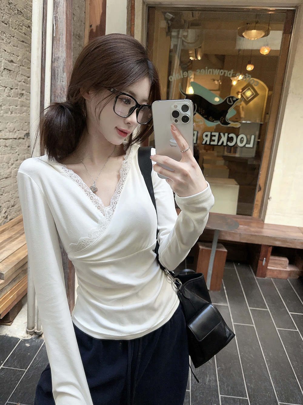 白Tシャツレディース レース襟付きフード長袖カットソー