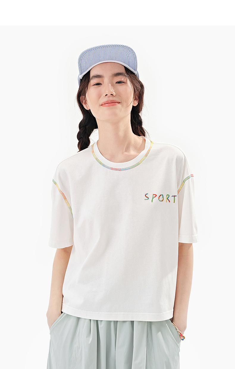 白Tシャツ 虹色ステッチ装飾クルーネック半袖