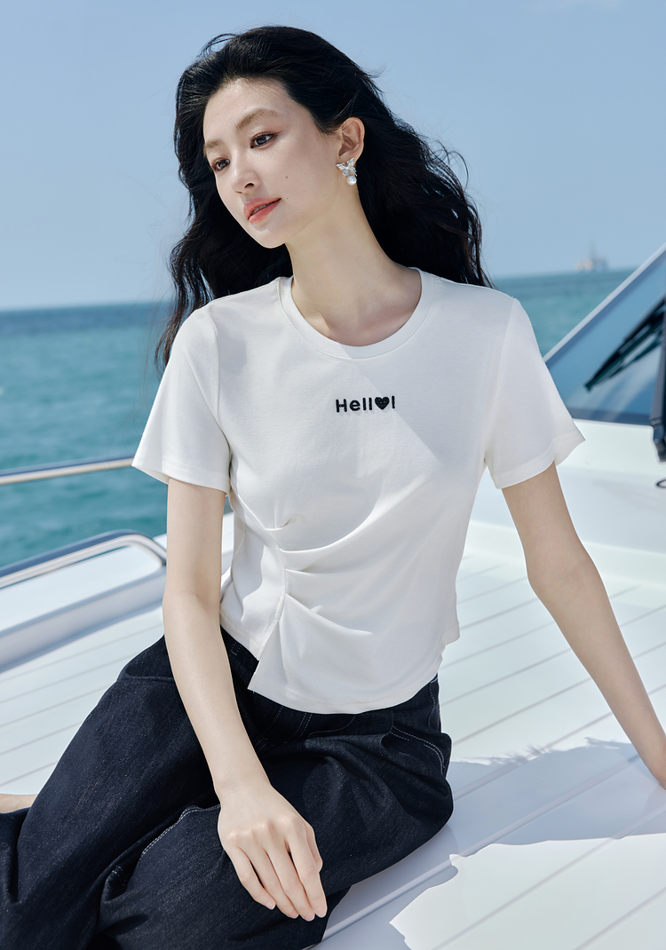 白Tシャツ ハロー胸元メッセージ半袖トップス
