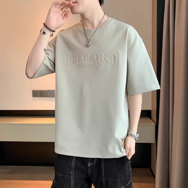 白Tシャツ メンズ 立体ロゴ入り半袖クルーネック