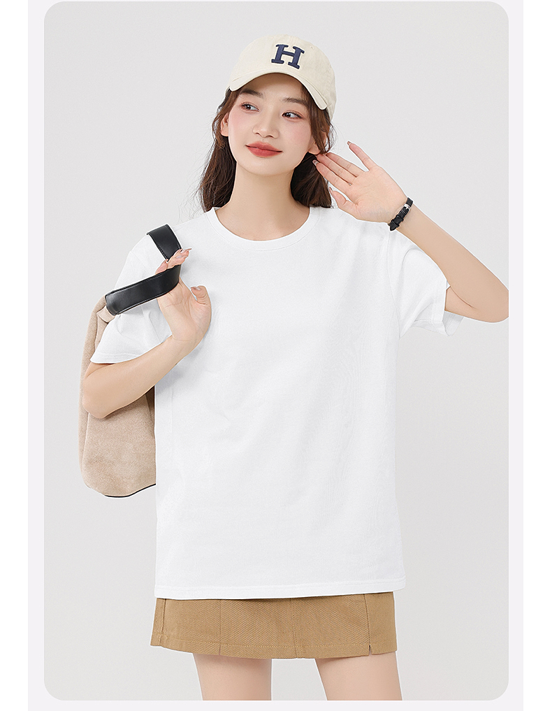 40代にぴったりの白tシャツで魅力的な毎日を！レディースおすすめ白tシャツ5選