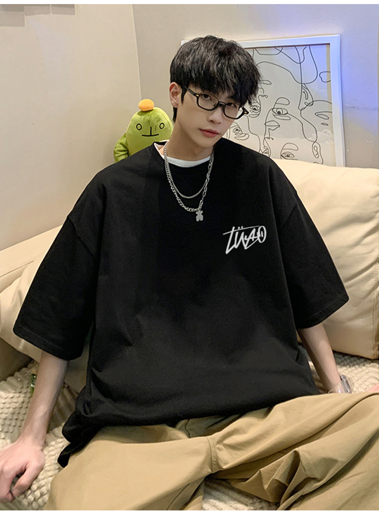 白Tシャツ メンズ シンプル筆記体ロゴ入りカジュアル半袖