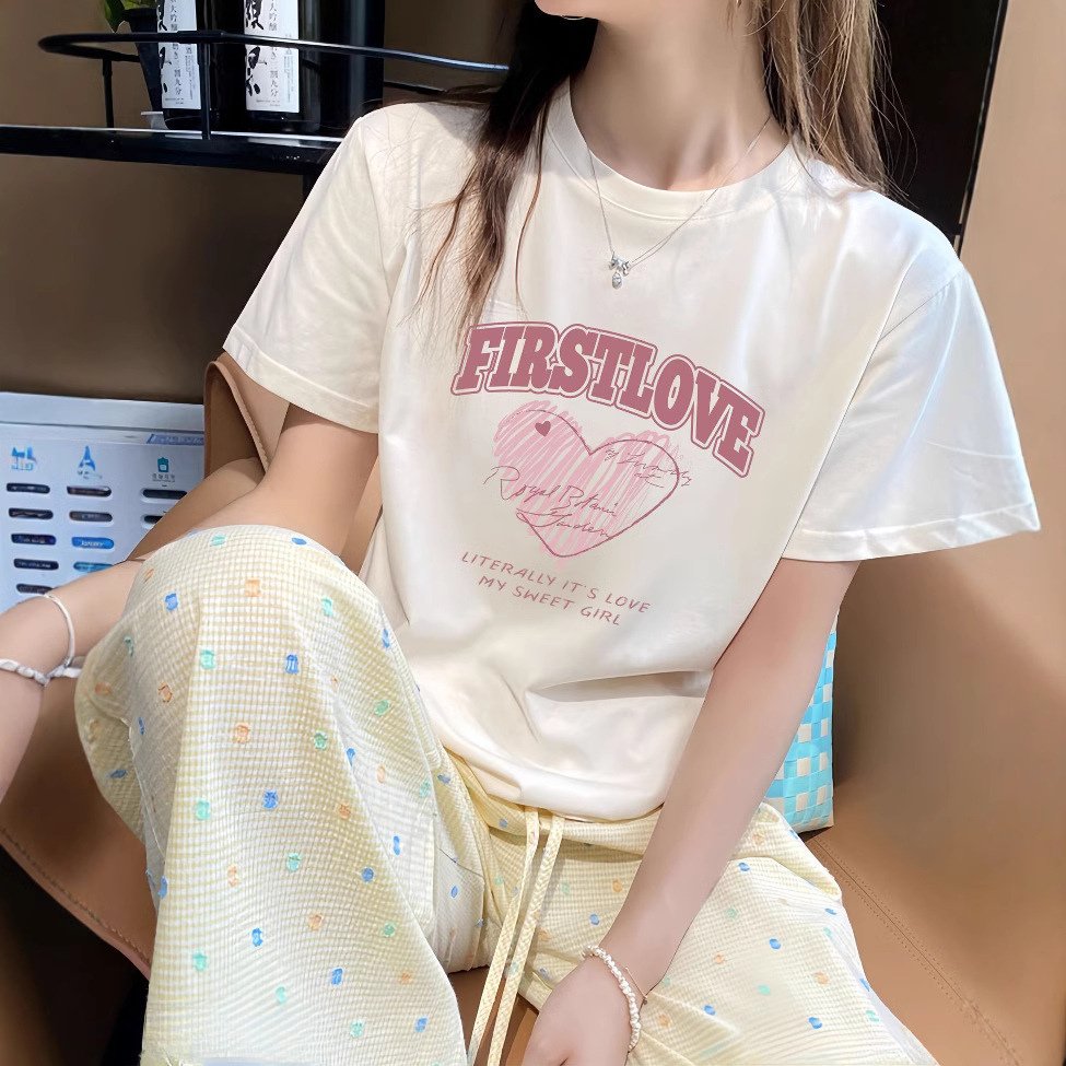 白Tシャツ うさぎ踊りプリント半袖シャツ