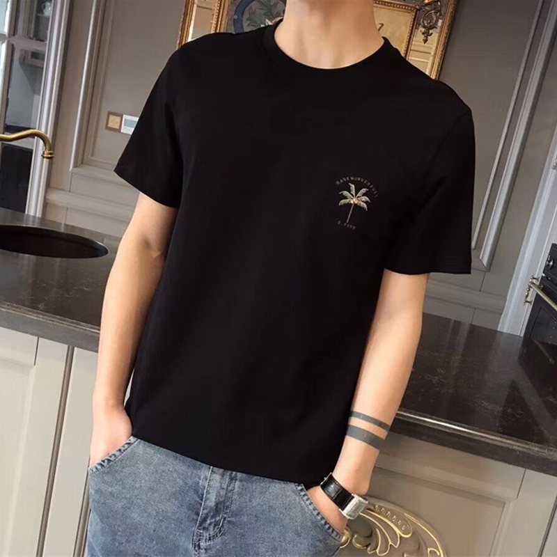 白Tシャツ シンプル胸元ワンポイント半袖