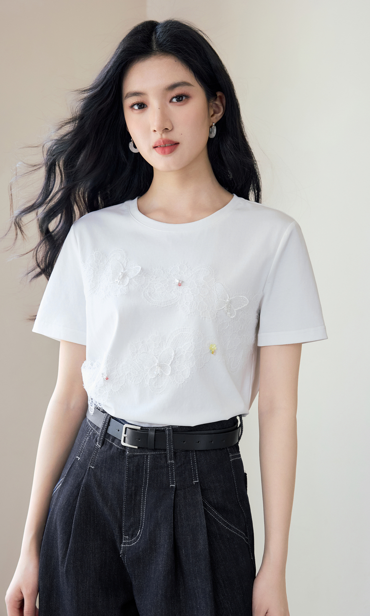 白Tシャツ 蝶々刺繍入り丸首半袖シャツ