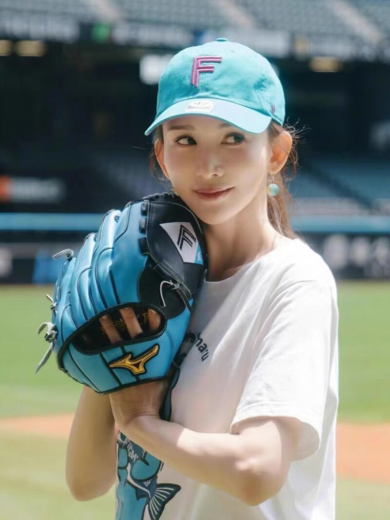 白Tシャツ レディース くまさん野球ファンティー