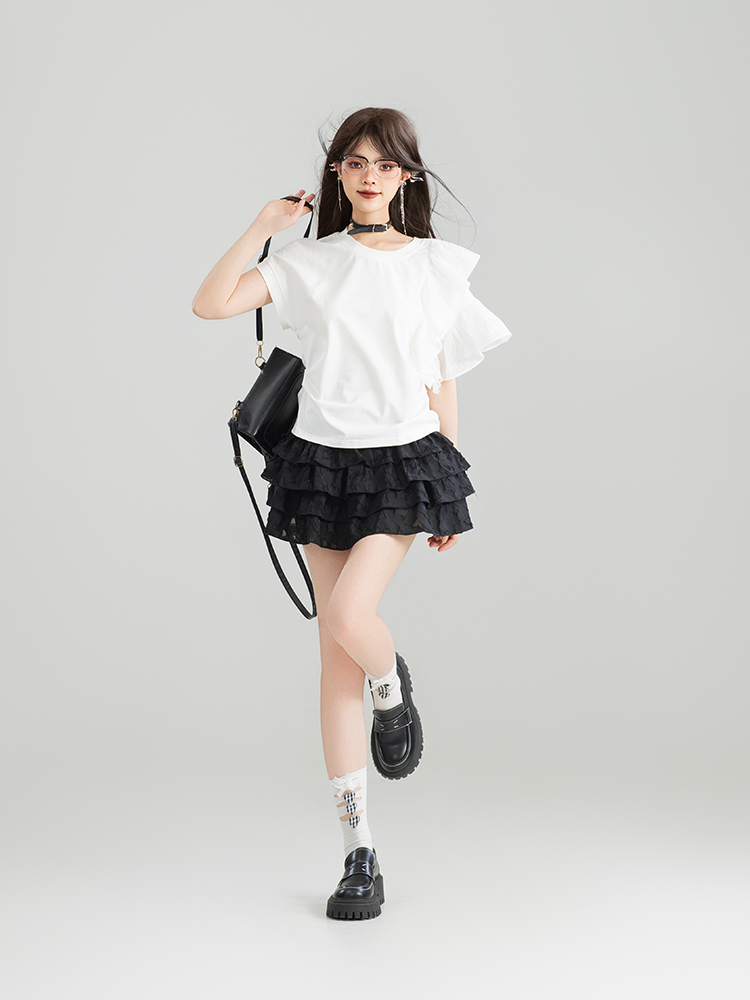 https://fulmo-img-server.com/blanctee/51aef396-42ba-46d4-868a-095bb4bd4271.jpg