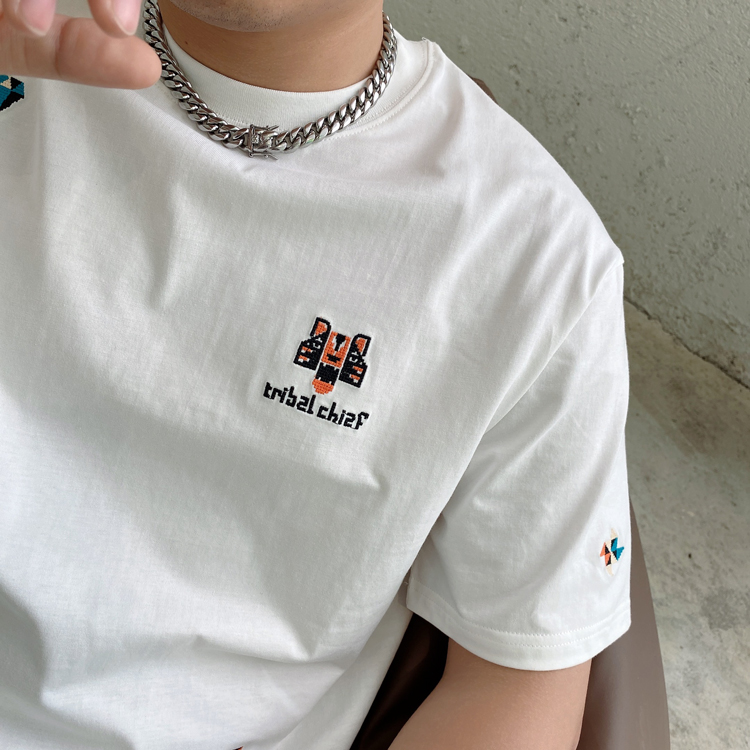 白Tシャツ メンズ ミニマルワッペン刺繍半袖シャツ