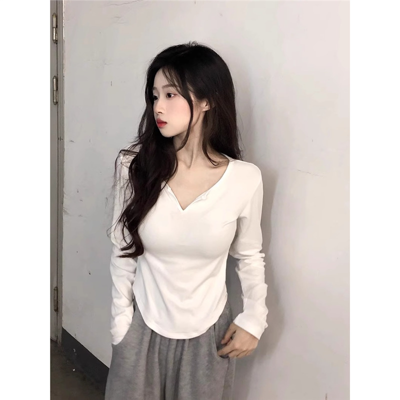 白Tシャツレディース 深めブイネック長袖カットソートップス