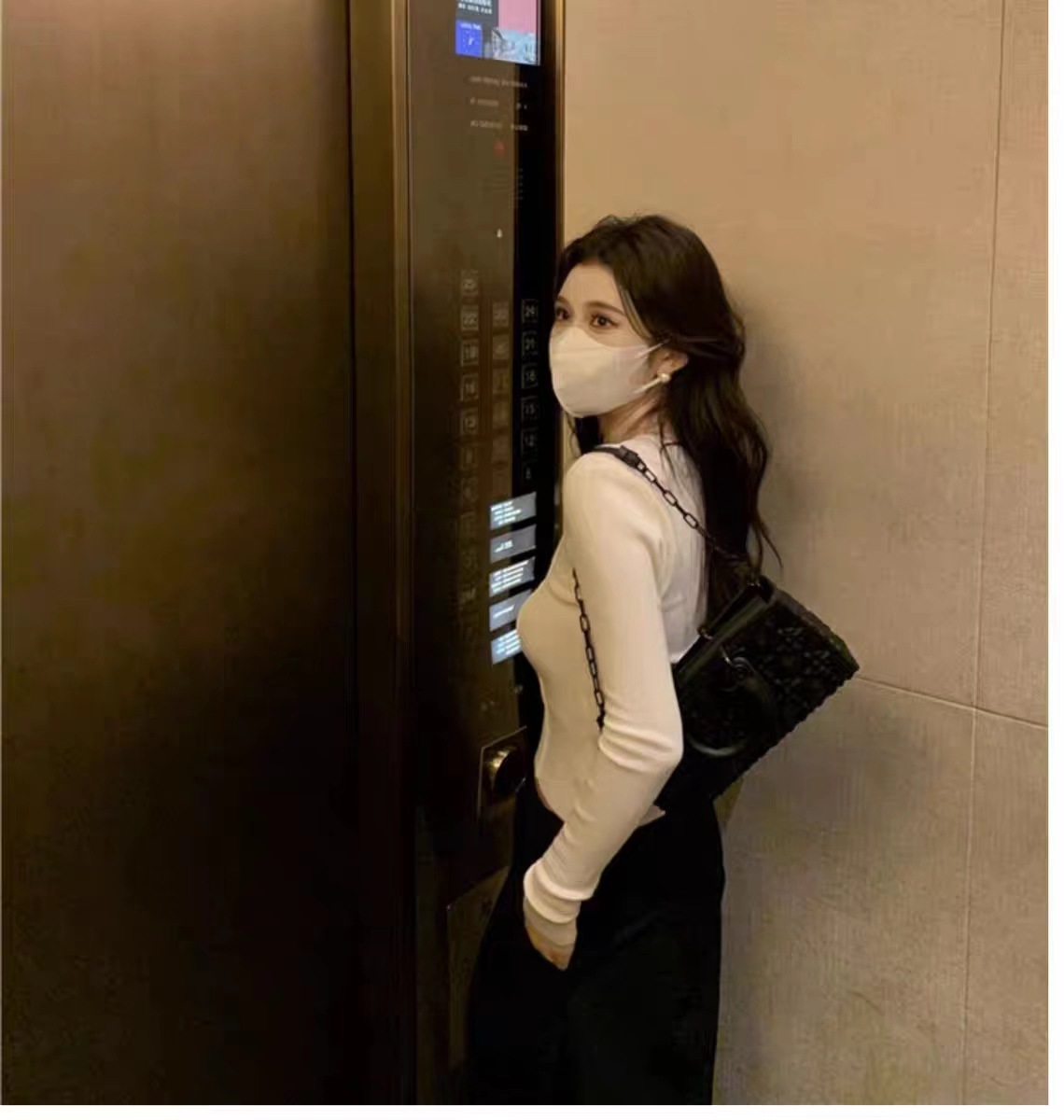 白Tシャツレディース スクエアネック長袖切替ステッチトップス