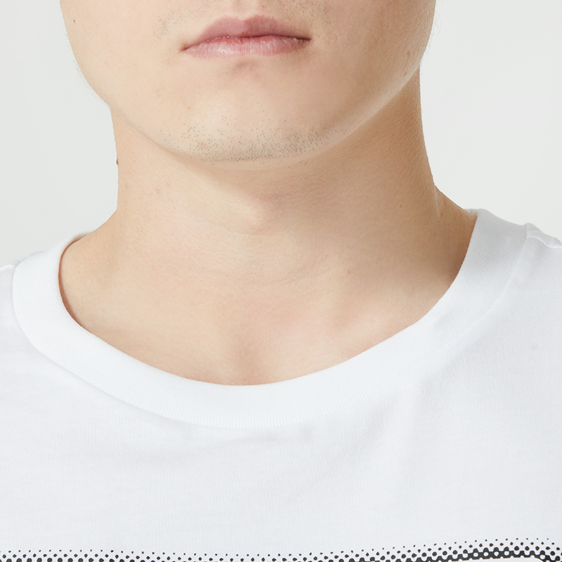 白Tシャツ グラデーションロゴ入り半袖シャツ