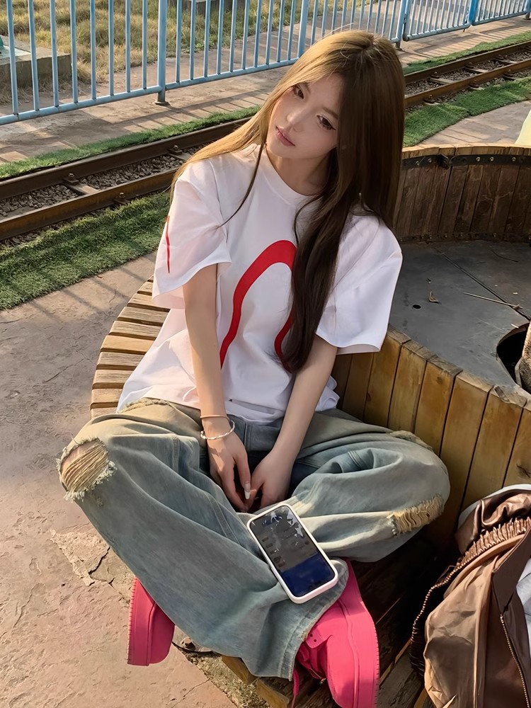 白Tシャツ レディース バックプリントゆったりデザイン