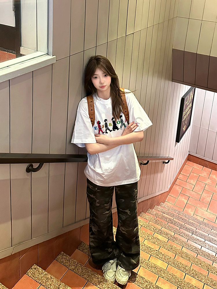 白Tシャツ レディース キャラクターイラスト入りゆったりティー