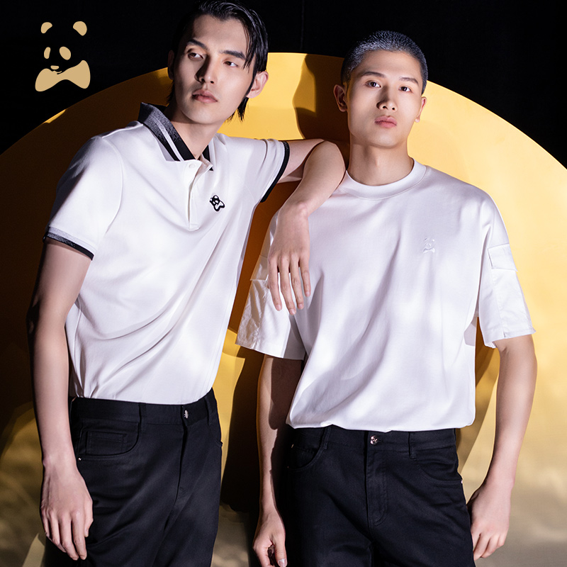 白Tシャツ モダンシルエット ポケット装飾Tシャツ