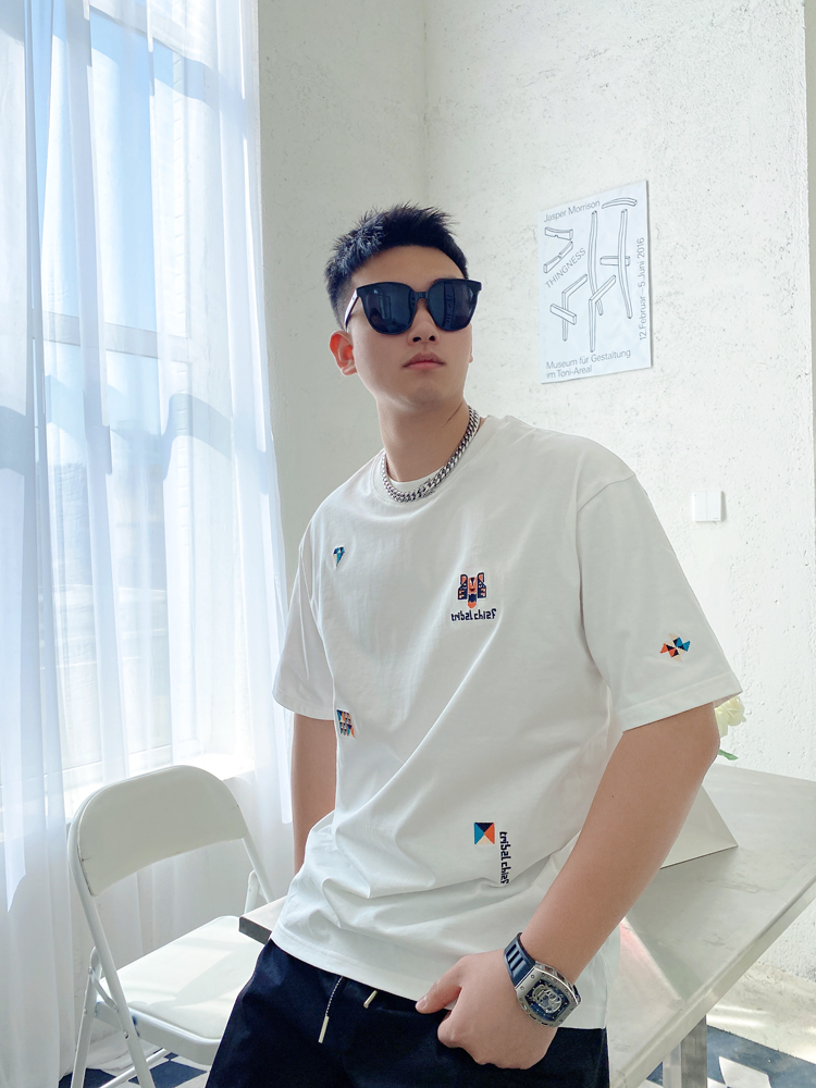 白Tシャツ メンズ ミニマルワッペン刺繍半袖シャツ