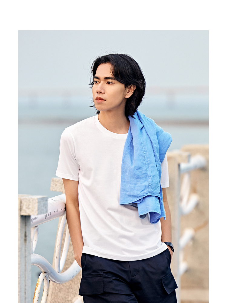 白Tシャツ 氷肌の夏向け快適シンプル上着
