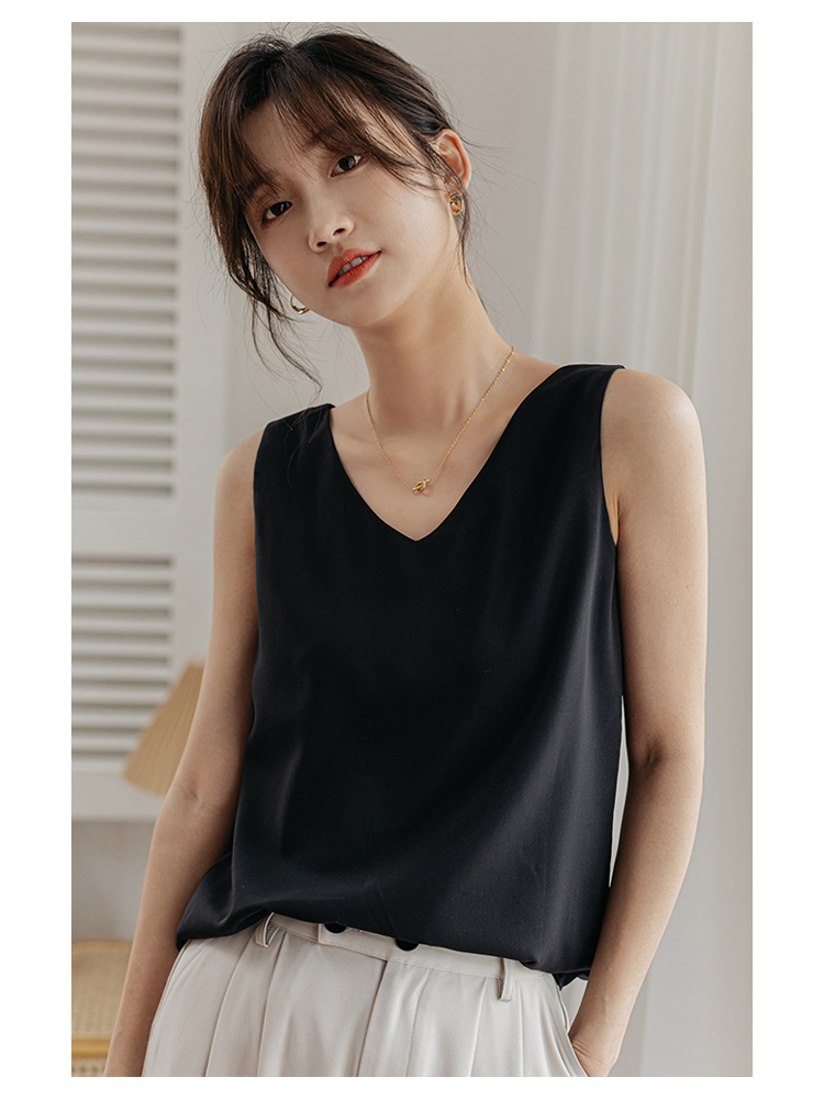 白Tシャツ 優美なVネックノースリーブトップス