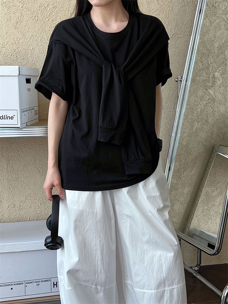 丸首ダブルレイヤーショール風白Tシャツ