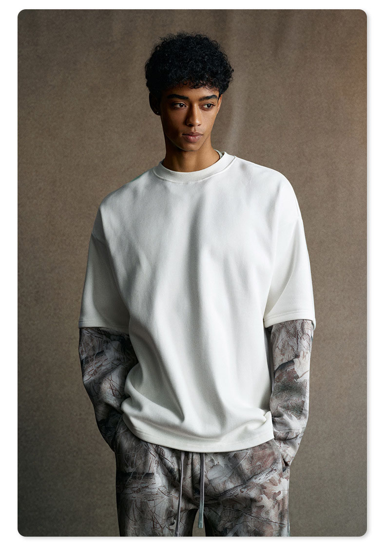 白Tシャツ メンズ 重ね着風　迷彩長袖Tシャツ