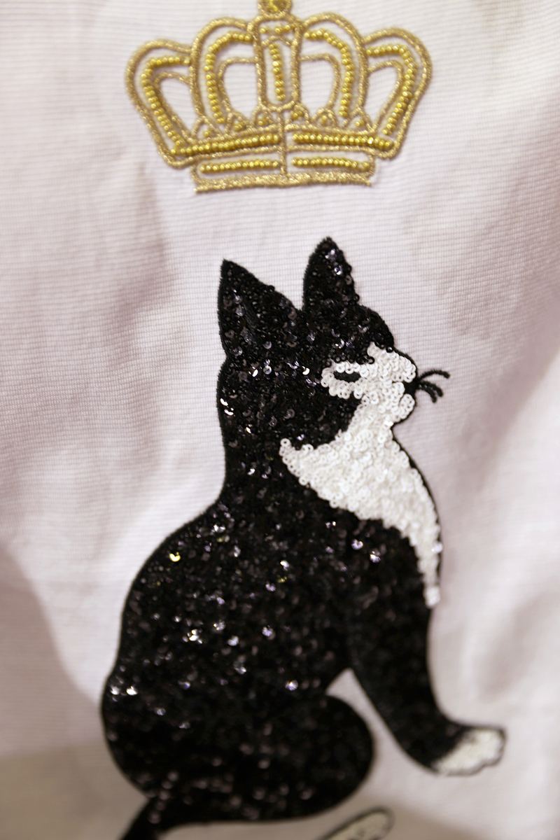 白Tシャツ メンズ 王冠と猫の煌めき半袖シャツ