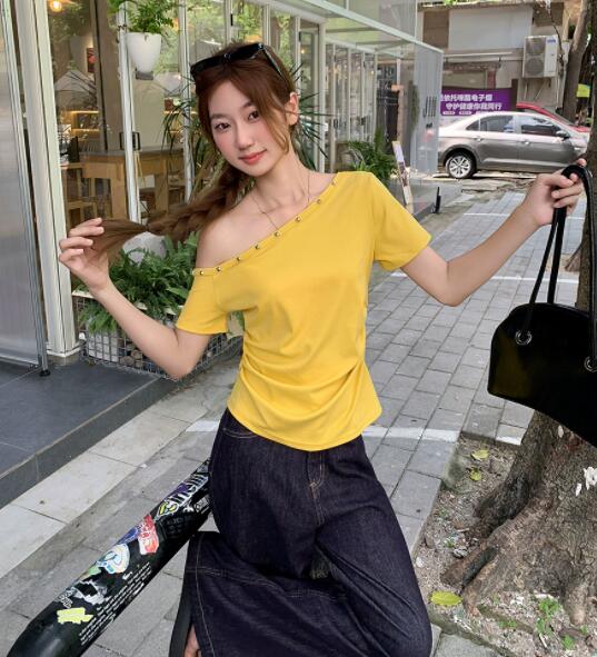 https://fulmo-img-server.com/blanctee/910e455d-eda5-46db-b44f-58157794e381.jpg