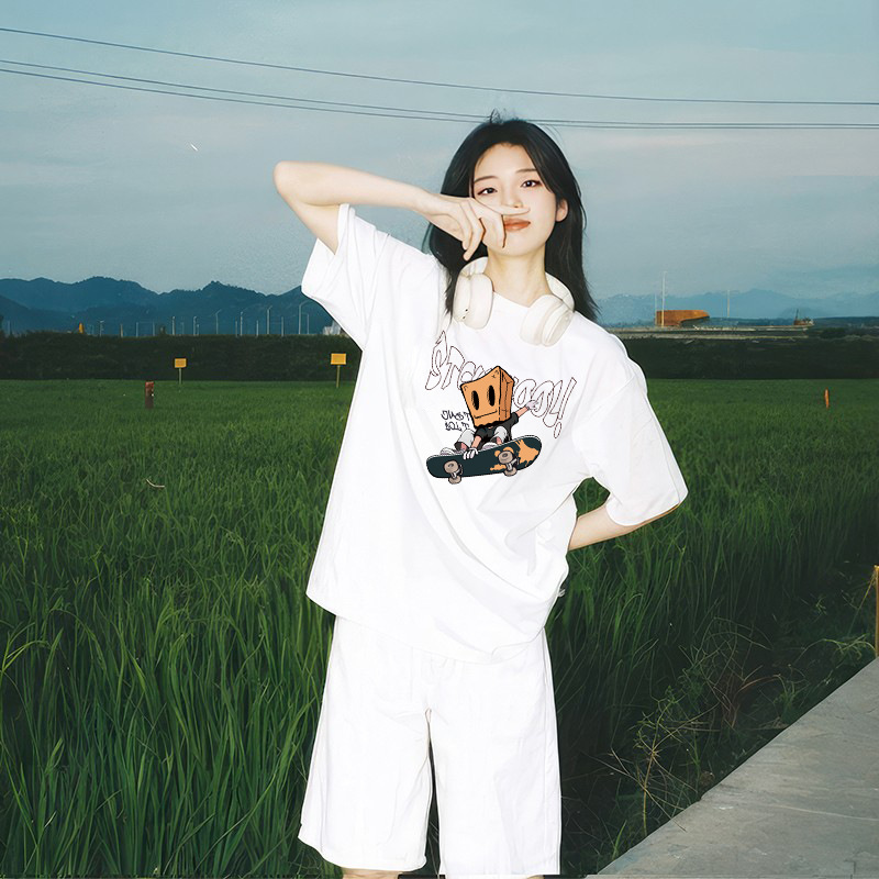 白Tシャツ プリント入り半袖カジュアルシャツ