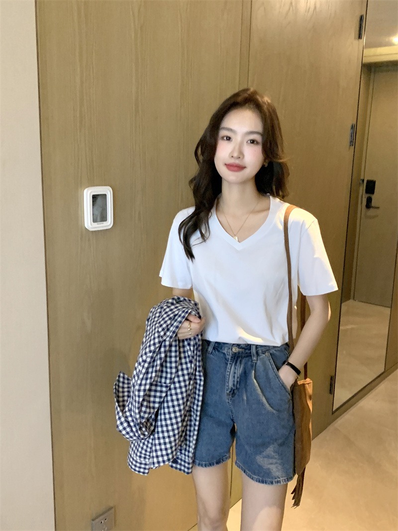 白Tシャツ なめらか素肌 Vネック半袖