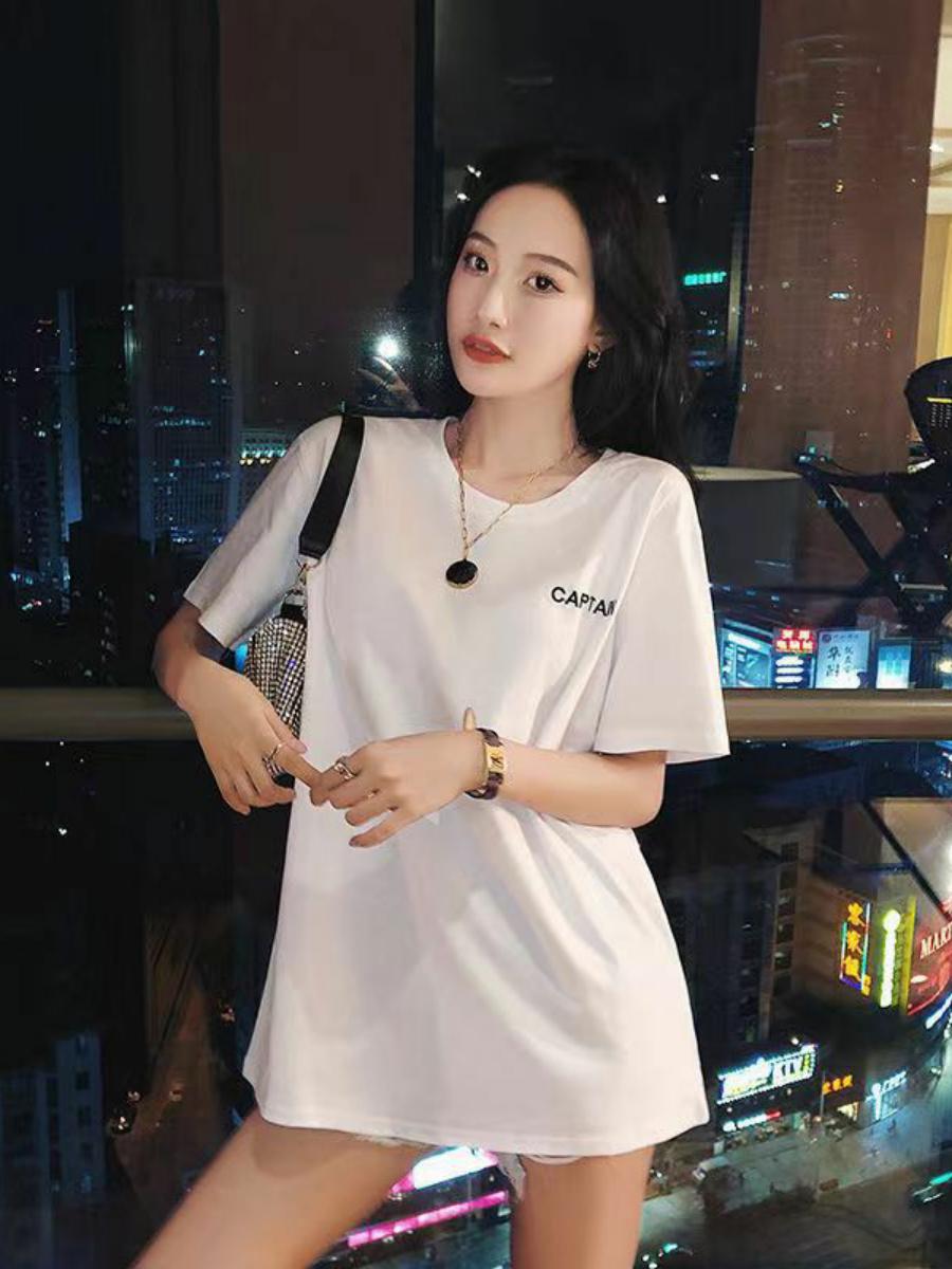 白Tシャツ レディース 胸元ロゴ入りクルーネック半袖