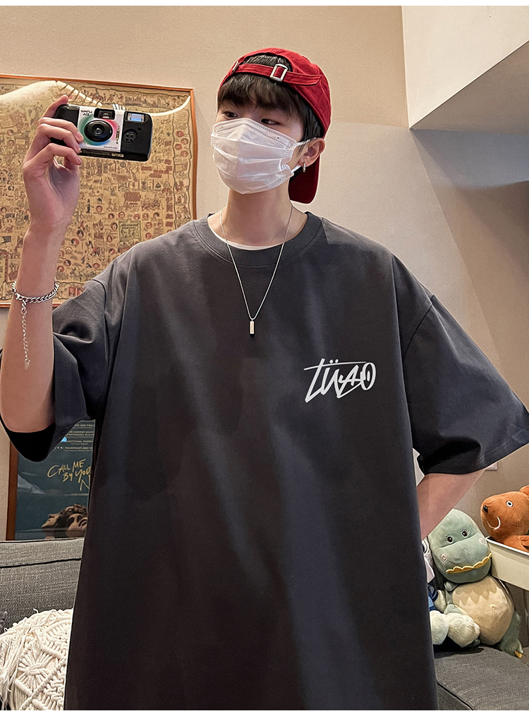白Tシャツ メンズ シンプル筆記体ロゴ入りカジュアル半袖