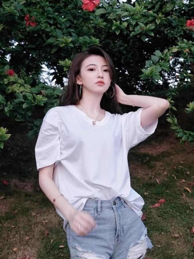白Tシャツ ゆったりリラックス半袖シャツ