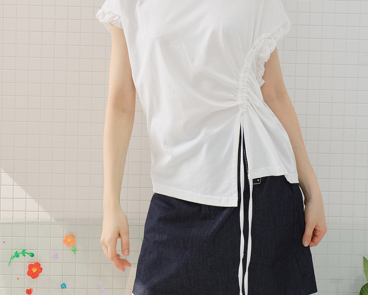 白Tシャツ サイドギャザーフリル袖カットソー