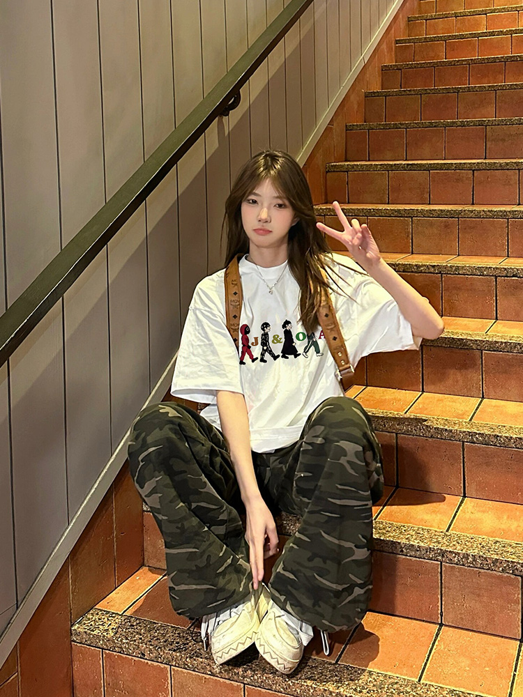 白Tシャツ レディース キャラクターイラスト入りゆったりティー
