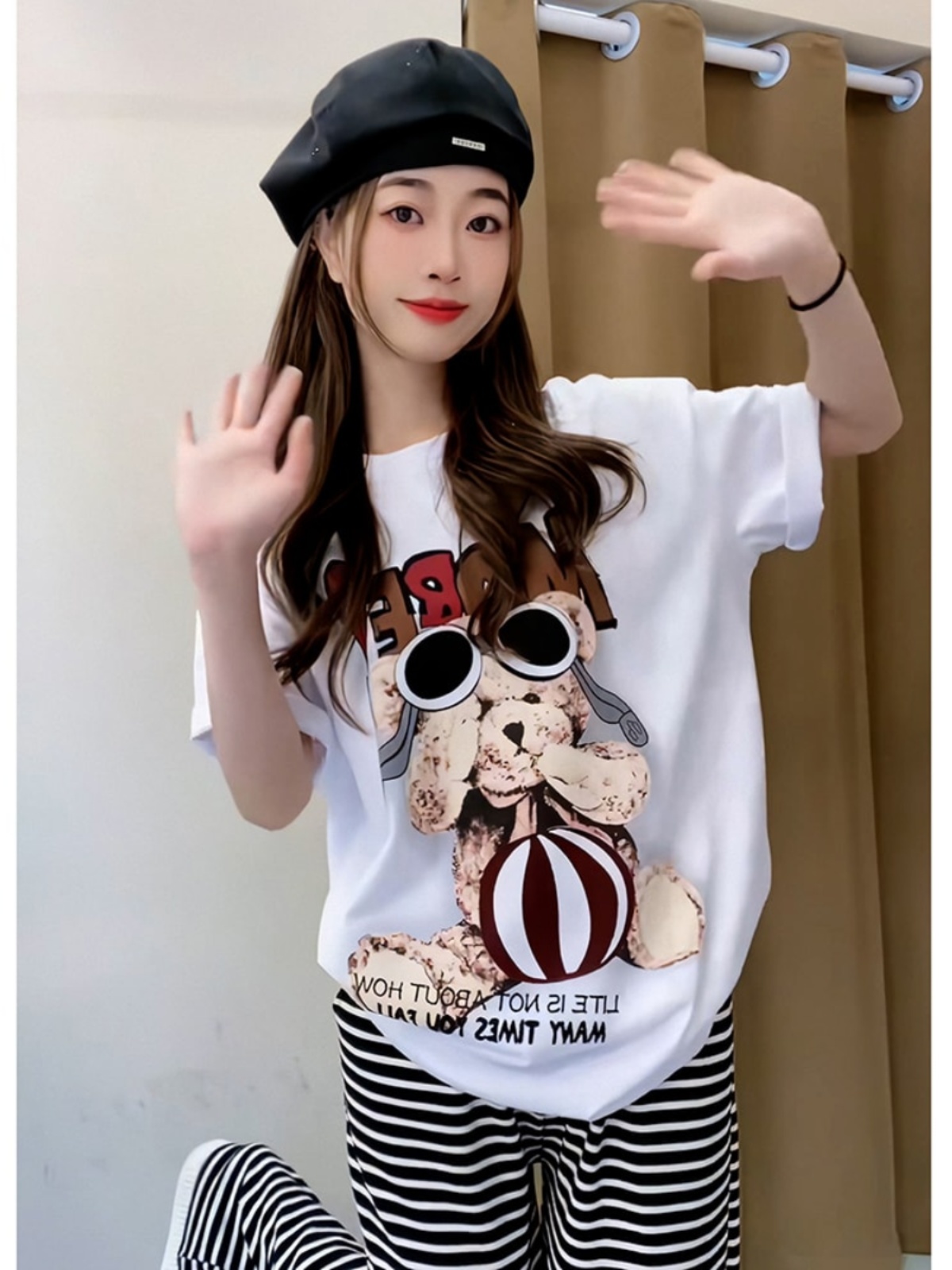 白Tシャツ レディース くまさんサングラスプリント丸首シャツ
