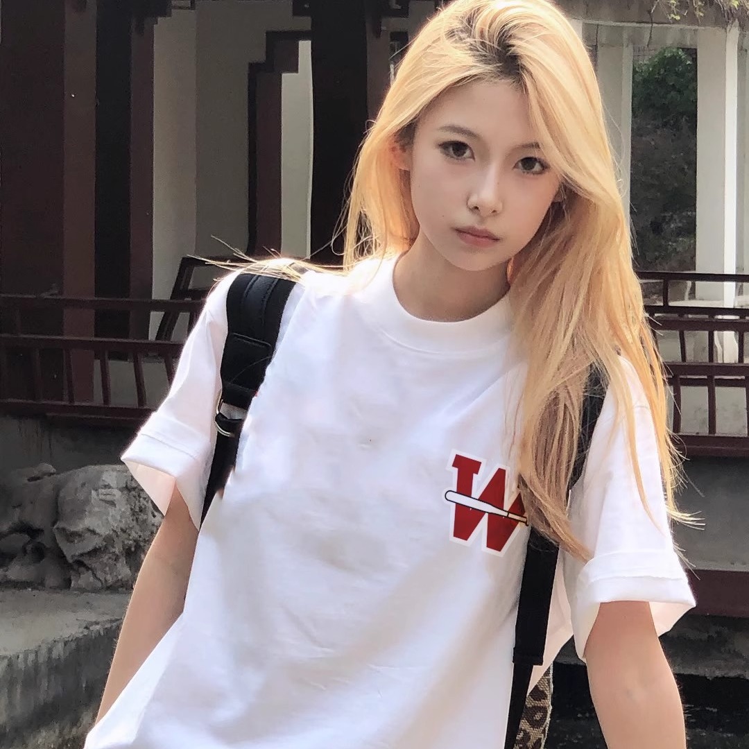 白Tシャツ レディース イニシャルロゴ入りベーシックTシャツ