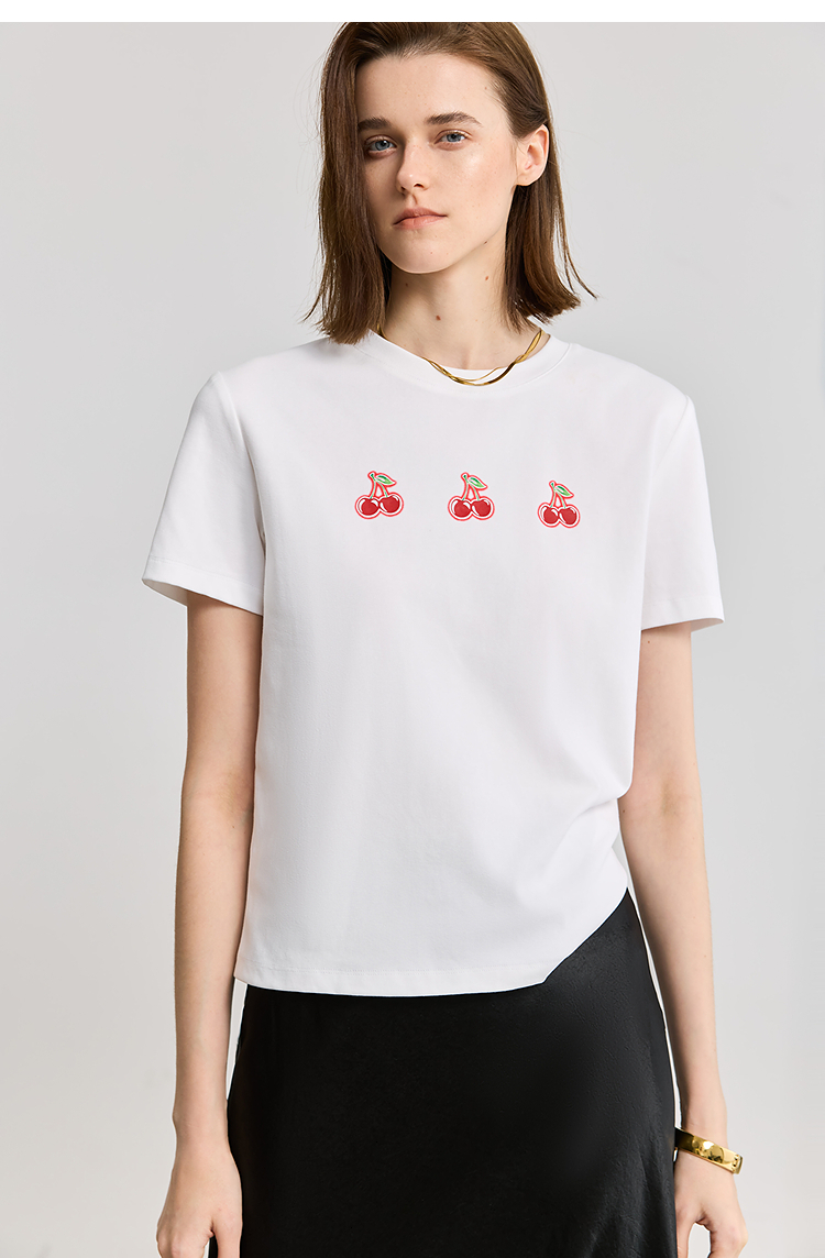 白Tシャツ さくらんぼ刺繍 シンプルフィット