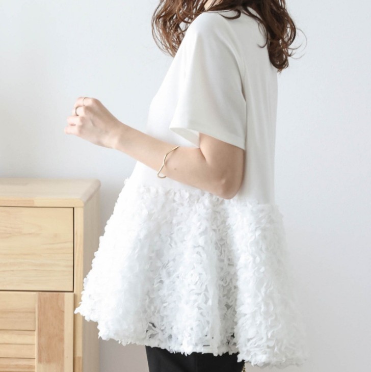 https://fulmo-img-server.com/blanctee/cda677e8-8160-4ef7-a370-296fa189dd82.jpg