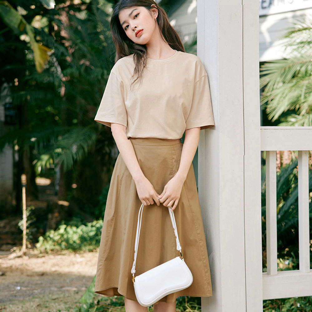 https://fulmo-img-server.com/blanctee/d175a503-f5b1-4036-8e5e-edef764ccf37.jpg