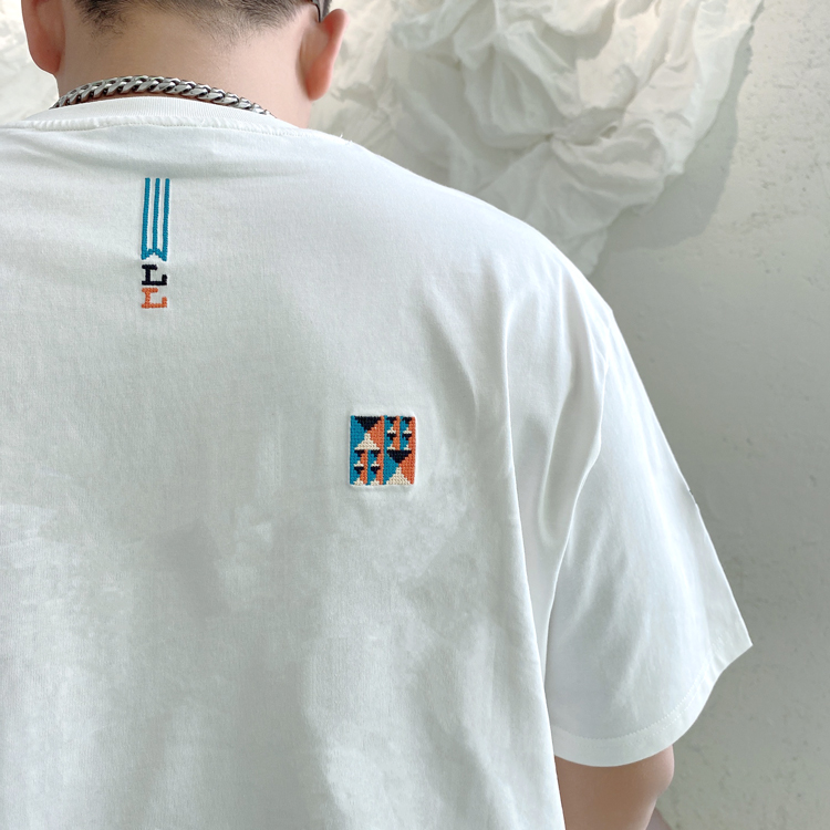 白Tシャツ メンズ ミニマルワッペン刺繍半袖シャツ